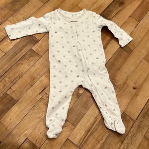 Aden + Anais muslin 6-9 month zip up footy